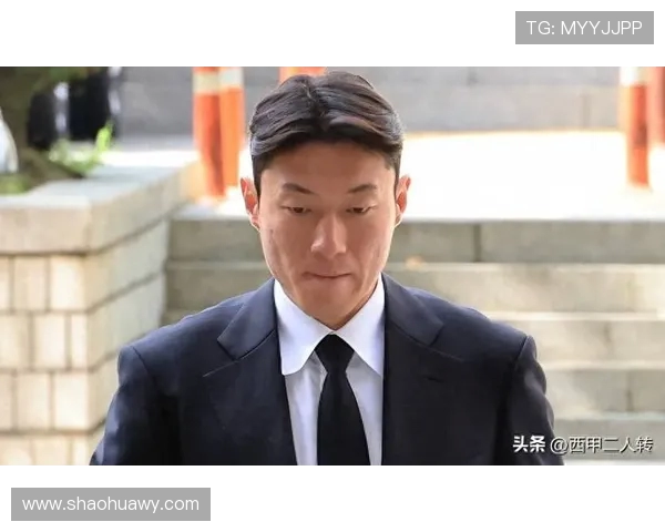 韩国锋线巨变黄义助退出国家队或宣告时代落幕年轻力量迎来新机遇 韩国锋线巨变黄义助退出国家队或宣告时代落幕年轻力量迎来新机遇