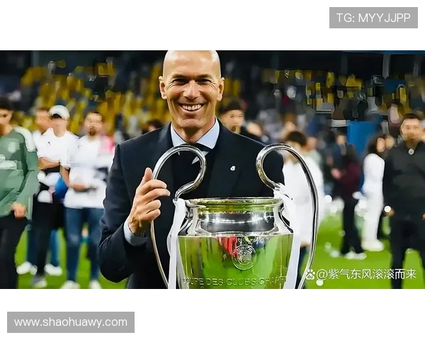 齐达内二儿子卢卡正式入选阿尔及利亚国家队迎新篇章 齐达内二儿子卢卡正式入选阿尔及利亚国家队迎新篇章