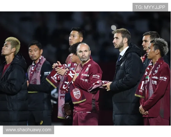 阿利松开心晒照与远藤航同框观看日本对巴西比赛直播瞬间 阿利松开心晒照与远藤航同框观看日本对巴西比赛直播瞬间