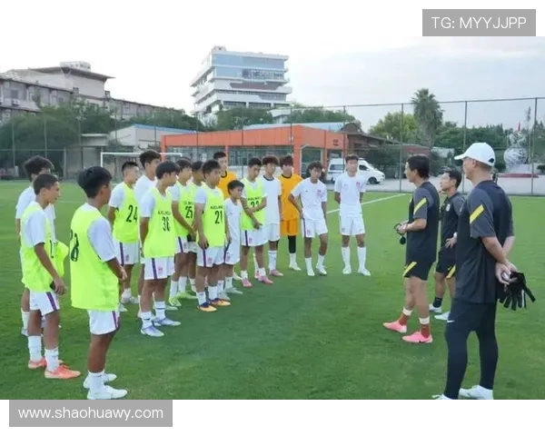 乌兹别克斯坦U22交流拜访成都足协温江基地促进足球互学发展新