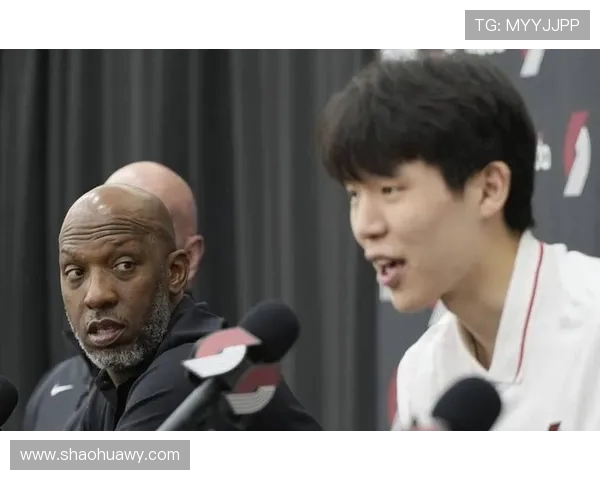 原创争议！斯普利特甩锅球员，承诺重用小杨，却迷信12中1铁王弃用他